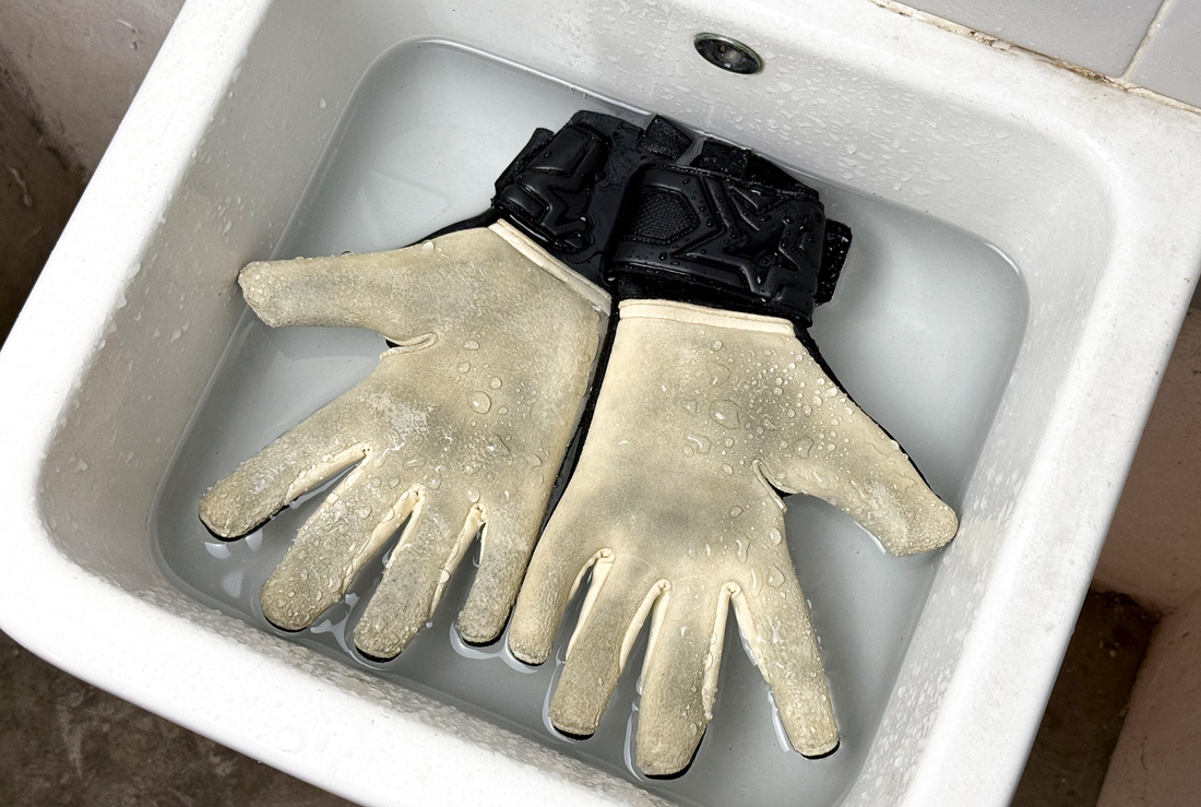 Come Lavare i guanti da portiere per una durata maggiore. 